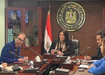 Int’l co-operation minister, WB delegation confer on social housing project