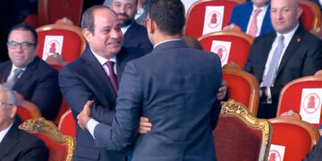 In humanitarian gesture.. Sisi hugs differently-abled person