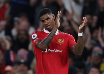 Rashford signs new Manchester United deal