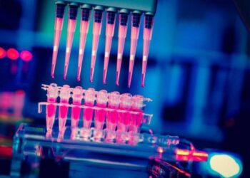 UK medics laud world-first treatment for resistant leukaemia