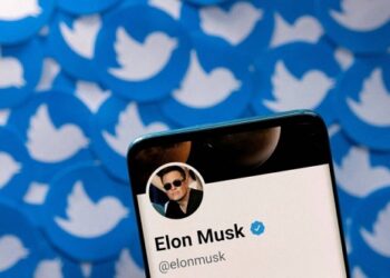 Musk launches poll on whether he should quit as Twitter CEO