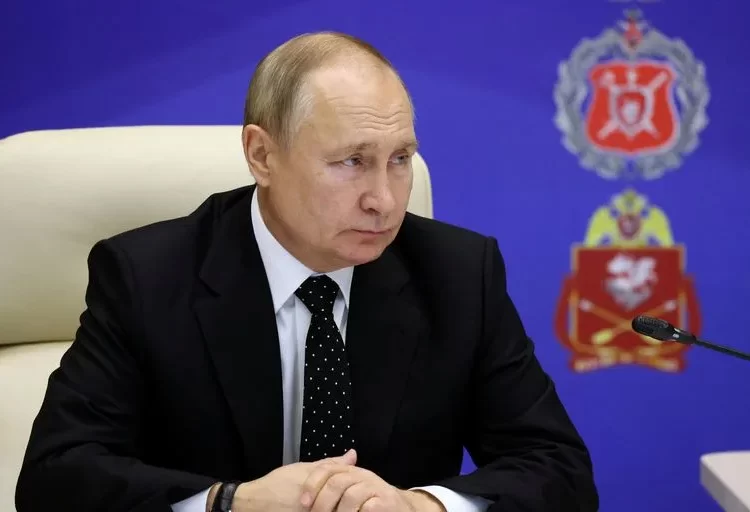 Putin sounds out military commanders on Ukraine 2 - Egyptian Gazette Putin sounds out military commanders on Ukraine 1 - Egyptian Gazette