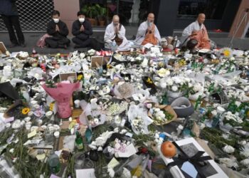 Quiet before Christmas in Seoul night-life district of deadly crowd crush