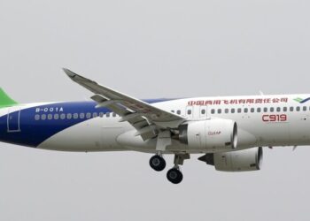 Chinese plane C919 organises 1st pilot flight