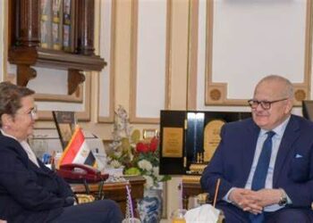 Cairo University president reviews university efforts to implement national strategy to combat corruption