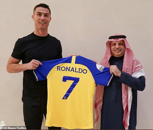 Ronaldo officially joins Saudi Arabian side Al-Nassr 3 - Egyptian Gazette Ronaldo officially joins Saudi Arabian side Al-Nassr 2 - Egyptian Gazette
