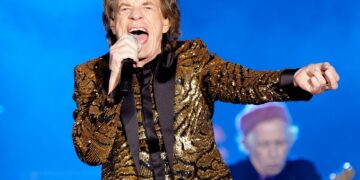 Rolling Stones to release star-stuffed 2012 live recording