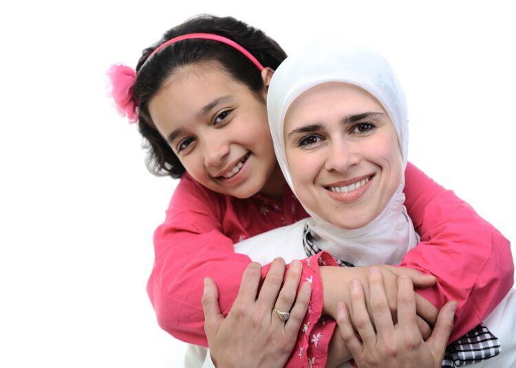 Do daughters of working mothers have more stable employment? New study says they might 1 - Egyptian Gazette