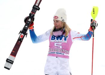 Shiffrin enters new dimension with 50th slalom win