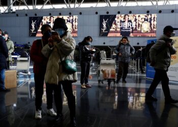 Chinese make travel plans as Covid rules ease further