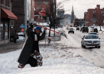 US winter storm death toll rises to 61