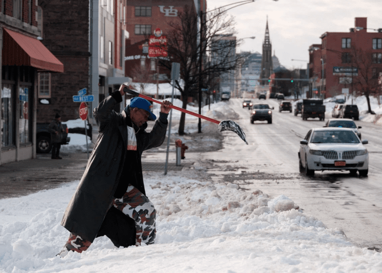 The death toll from a fierce winter storm that gripped much of the United States over Christmas rose to at least 61, officials said.