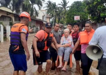 Philippine death toll from Christmas rains and floods rises to 13