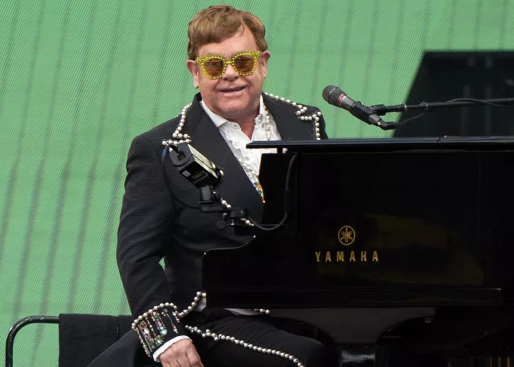Elton John to play Glastonbury as epic tour draws to close 2 - Egyptian Gazette Elton John to play Glastonbury as epic tour draws to close 1 - Egyptian Gazette