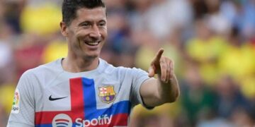 Pressure rising as Barca must cope without Lewandowski in derby