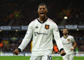 Rashford steps off the bench to earn Man Utd win at Wolves