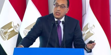 Egypt’s PM reviews cultural events under Decent Life initiative