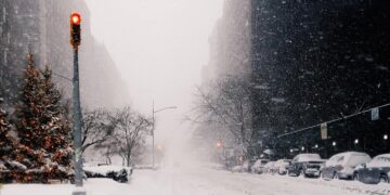 U.S. deep freeze disrupts travel and cuts power to 1.5 million ahead of holiday