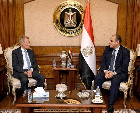 Trade min. confers with US, Austrian companies on developing lab appliances 1 - Egyptian Gazette Egypt's Minister of Trade and Industry Ahmed Samir met with Deputy Chairman of Perkin Elmer Mariam Victor and Director General of HVD Company Mohamed Abul Naga.
