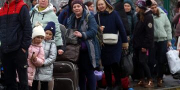 8.427 mln Ukrainian refugees cross into Poland since Feb.