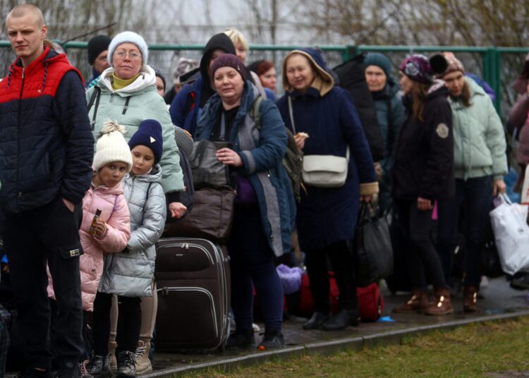 8.427 mln Ukrainian refugees cross into Poland since Feb. 1 - Egyptian Gazette Some 8.427 million refugees from Ukraine have crossed the border with Poland since the start of the Russian military operation in February.