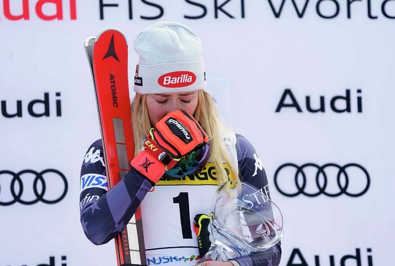 Shiffrin shows her emotions after matching Vonn's record - Egyptian Gazette