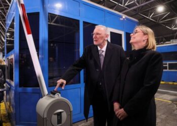 Croatia set to enter euro, borderless Europe club