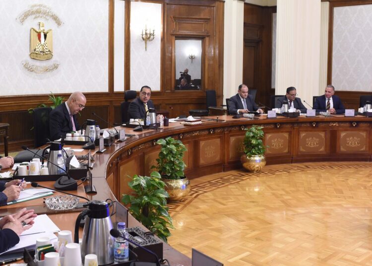 Madbouli reviews design of industrial city in New October city 2 - Egyptian Gazette Madbouli reviews design of industrial city in New October city 1 - Egyptian Gazette