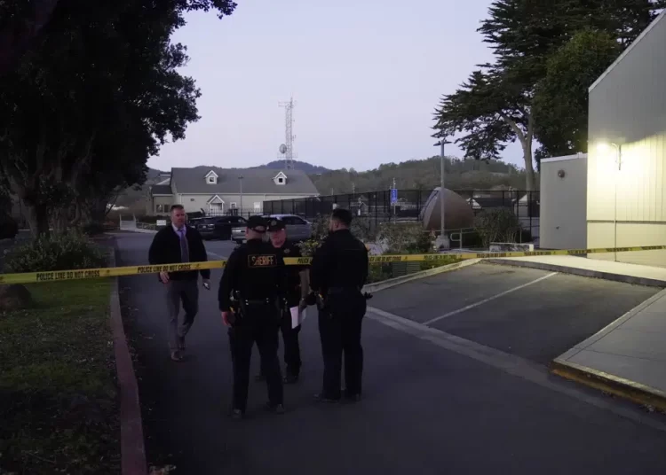 7 dead as California mourns 3rd mass killing in 8 days 2 - Egyptian Gazette 7 dead as California mourns 3rd mass killing in 8 days 1 - Egyptian Gazette