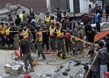 Suicide bomber kills 34, wounds 150 at mosque in NW Pakistan