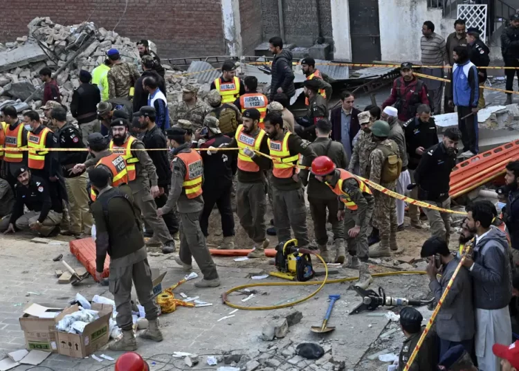 Suicide bomber kills 34, wounds 150 at mosque in NW Pakistan 1 - Egyptian Gazette