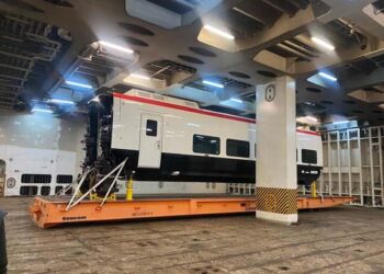 Egypt receives 3rd, 4th Talgo Spanish trains at Alexandria Port