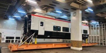Egypt receives 3rd, 4th Talgo Spanish trains at Alexandria Port