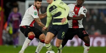 Manchester Utd seeks revenge against City