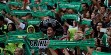 FIFA penalizes Mexico for offensive chants by fans during W. Cup