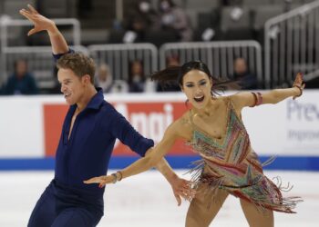 Chock and Bates win 4th US ice dance gold
