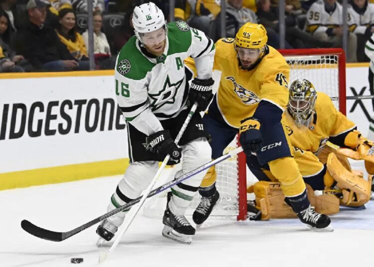 Pavelski signs extension with Dallas 1 - Egyptian Gazette Dallas Stars center Joe Pavelski (L) moves the puck ahead of Nashville Predators defenseman Alexandre Carrier during their NHL game on December 27, 2022, in Nashville.
