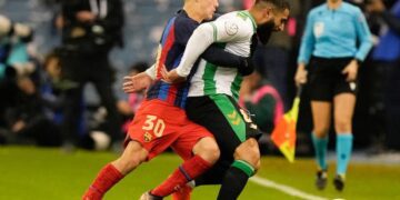 Barcelona reaches Super Cup final after shootout win