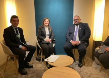 Planning minister, Saudi economic minister discuss bilateral co-operation