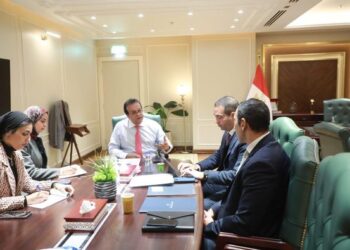 Health min. asserts importance of co-operation between public, private sectors to improve health services