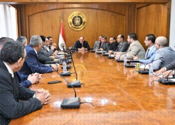 Trade minister in talks with MPs over developing industrial sector