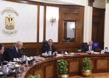 PM follows up work flow of monorail, LRT projects