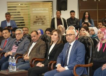 Culture min. stresses imp. of building individuals