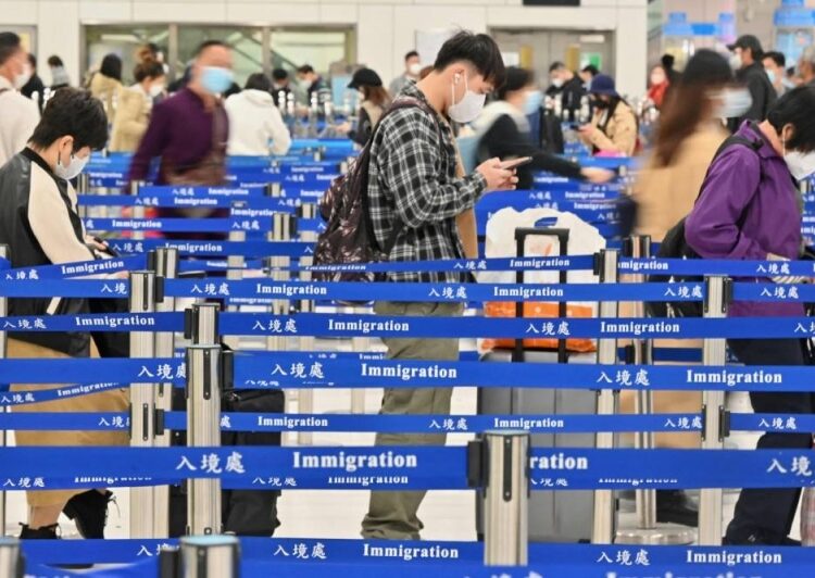 Excitement at Hong Kong's China border as quarantine lifted 1 - Egyptian Gazette