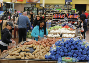 Global food prices in 2022 hit record high amid drought, war