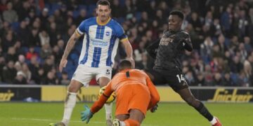 Arsenal goes 7 points clear with victory over Brighton