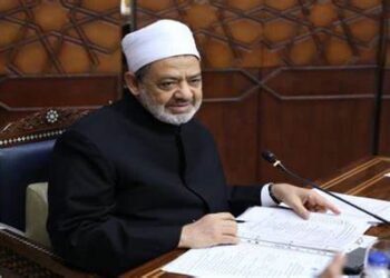 Azhar Imam greets Sisi, Egyptian people on Police Day, Jan.25 revolution anniversary