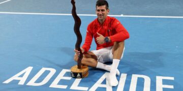 Djokovic lifts Adelaide crown