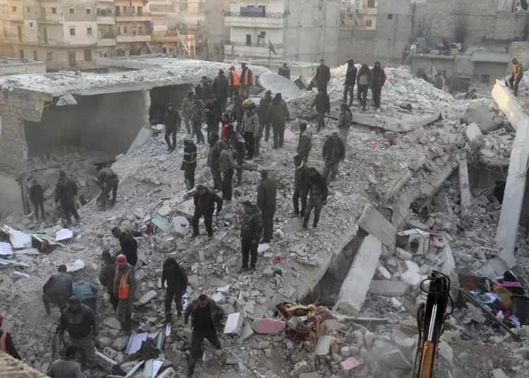 Building collapse in Syrian city of Aleppo leaves 12 dead 2 - Egyptian Gazette Building collapse in Syrian city of Aleppo leaves 12 dead 1 - Egyptian Gazette