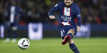 Messi scores in PSG victory on first appearance since World Cup win